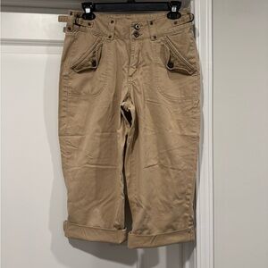 Women’s Khaki Cropped Pants by VF Jeaswear! Size 6 Medium!!